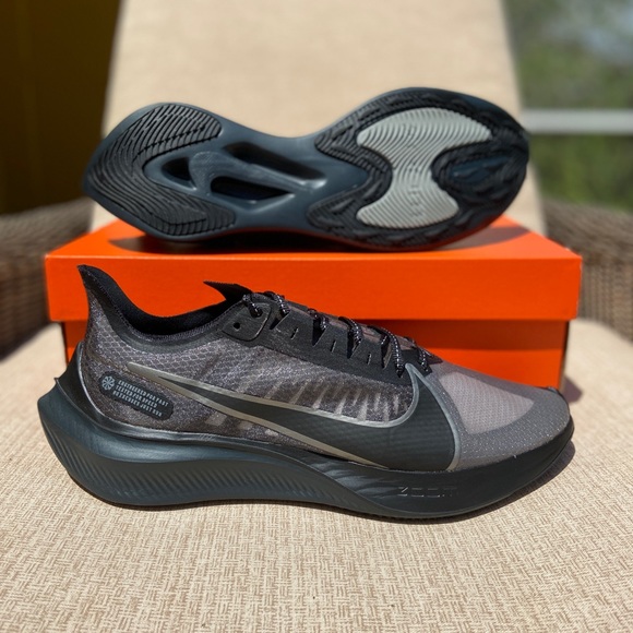 Nike Other - NWT Nike Zoom Gravity